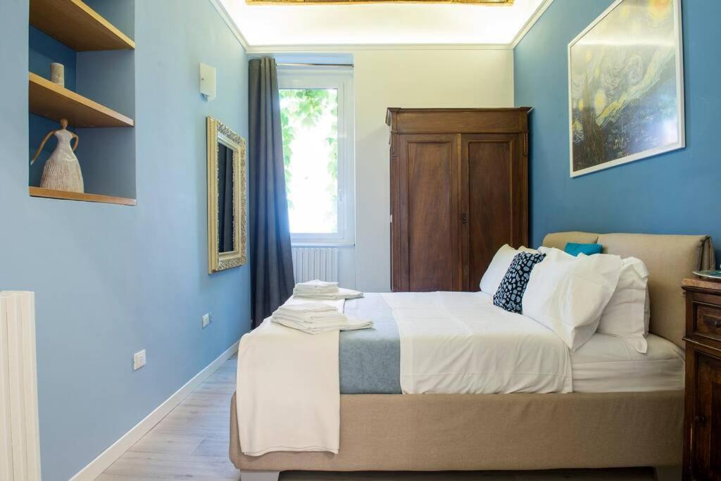 Colosseum/Panisperna Nina Apartament With Terrace Рим Экстерьер фото