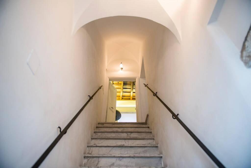 Colosseum/Panisperna Nina Apartament With Terrace Рим Экстерьер фото