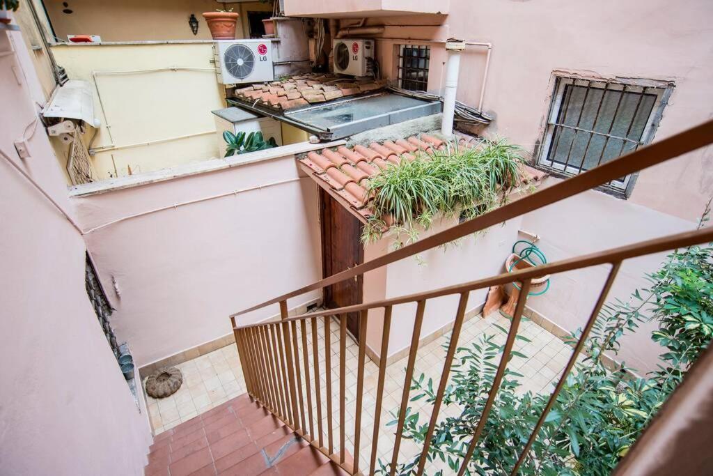 Colosseum/Panisperna Nina Apartament With Terrace Рим Экстерьер фото