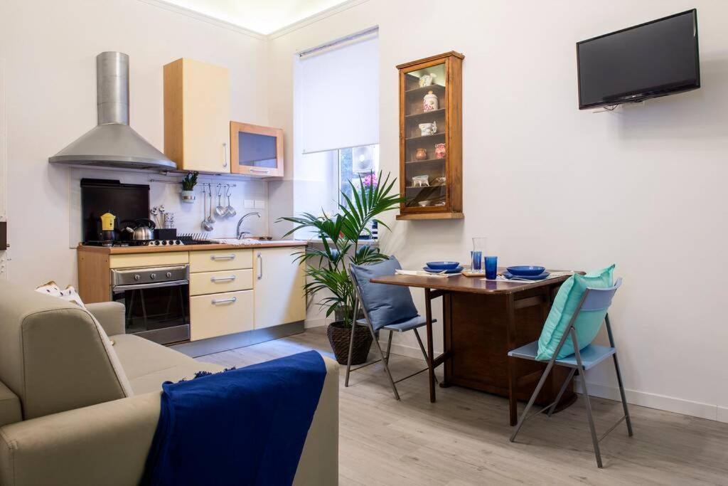 Colosseum/Panisperna Nina Apartament With Terrace Рим Экстерьер фото